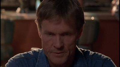 ROSWELL_-_E1X21_THE_WHITE_ROOM_091.jpg
