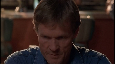 ROSWELL_-_E1X21_THE_WHITE_ROOM_092.jpg