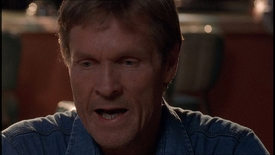 ROSWELL_-_E1X21_THE_WHITE_ROOM_109.jpg
