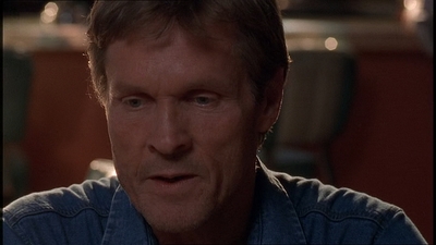 ROSWELL_-_E1X21_THE_WHITE_ROOM_113.jpg