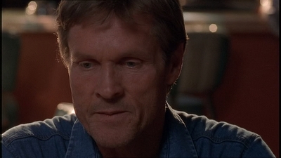 ROSWELL_-_E1X21_THE_WHITE_ROOM_114.jpg