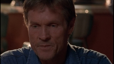ROSWELL_-_E1X21_THE_WHITE_ROOM_115.jpg