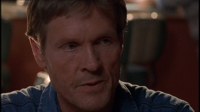 ROSWELL_-_E1X21_THE_WHITE_ROOM_132.jpg
