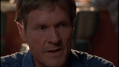 ROSWELL_-_E1X21_THE_WHITE_ROOM_135.jpg