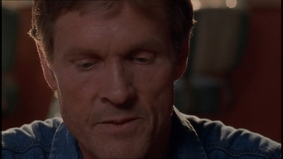 ROSWELL_-_E1X21_THE_WHITE_ROOM_155.jpg