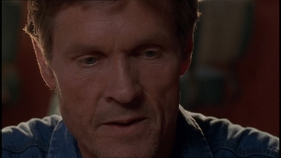 ROSWELL_-_E1X21_THE_WHITE_ROOM_166.jpg