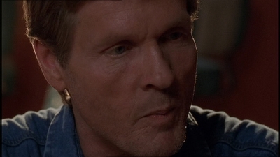 ROSWELL_-_E1X21_THE_WHITE_ROOM_182.jpg
