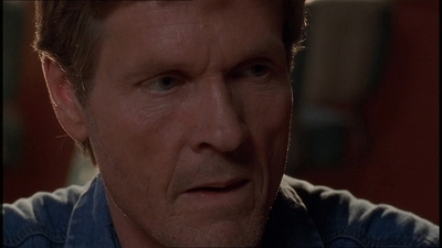 ROSWELL_-_E1X21_THE_WHITE_ROOM_186.jpg
