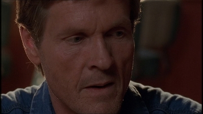 ROSWELL_-_E1X21_THE_WHITE_ROOM_194.jpg