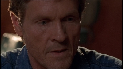 ROSWELL_-_E1X21_THE_WHITE_ROOM_204.jpg