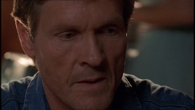 ROSWELL_-_E1X21_THE_WHITE_ROOM_207.jpg