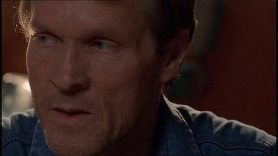 ROSWELL_-_E1X21_THE_WHITE_ROOM_220.jpg