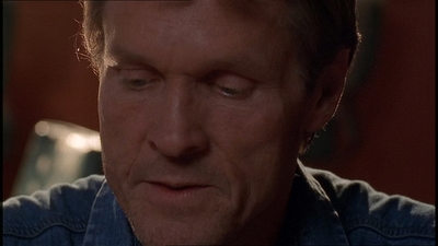 ROSWELL_-_E1X21_THE_WHITE_ROOM_256.jpg