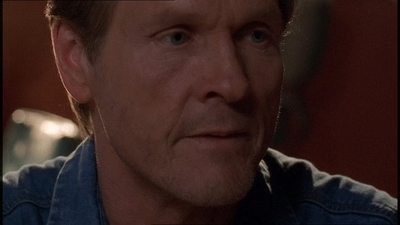 ROSWELL_-_E1X21_THE_WHITE_ROOM_267.jpg