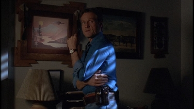 ROSWELL_-_E1X21_THE_WHITE_ROOM_305.jpg