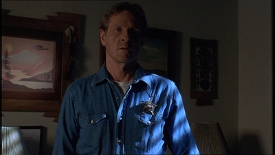 ROSWELL_-_E1X21_THE_WHITE_ROOM_327.jpg