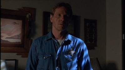 ROSWELL_-_E1X21_THE_WHITE_ROOM_335.jpg