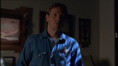 ROSWELL_-_E1X21_THE_WHITE_ROOM_339.jpg