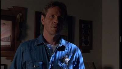 ROSWELL_-_E1X21_THE_WHITE_ROOM_361.jpg