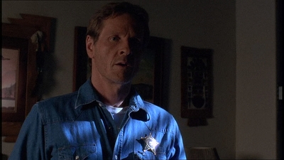 ROSWELL_-_E1X21_THE_WHITE_ROOM_371.jpg