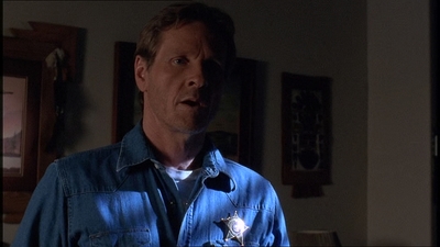 ROSWELL_-_E1X21_THE_WHITE_ROOM_376.jpg