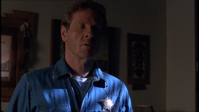 ROSWELL_-_E1X21_THE_WHITE_ROOM_378.jpg