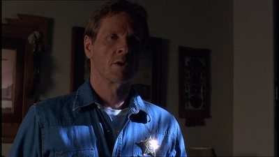 ROSWELL_-_E1X21_THE_WHITE_ROOM_379.jpg