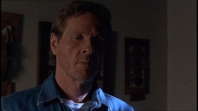 ROSWELL_-_E1X21_THE_WHITE_ROOM_384.jpg