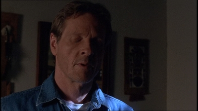 ROSWELL_-_E1X21_THE_WHITE_ROOM_385.jpg