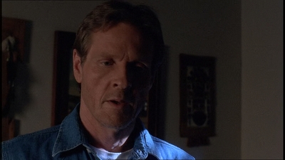 ROSWELL_-_E1X21_THE_WHITE_ROOM_388.jpg
