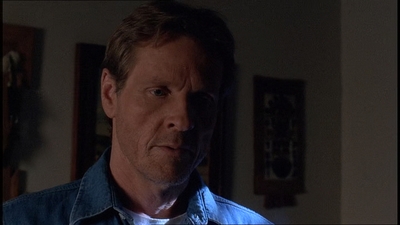 ROSWELL_-_E1X21_THE_WHITE_ROOM_392.jpg