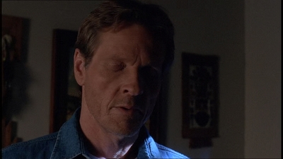 ROSWELL_-_E1X21_THE_WHITE_ROOM_399.jpg