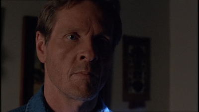ROSWELL_-_E1X21_THE_WHITE_ROOM_420.jpg