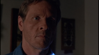 ROSWELL_-_E1X21_THE_WHITE_ROOM_421.jpg