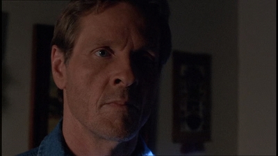 ROSWELL_-_E1X21_THE_WHITE_ROOM_422.jpg