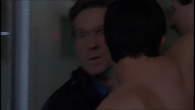 ROSWELL_-_E1X21_THE_WHITE_ROOM_459.jpg