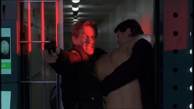 ROSWELL_-_E1X21_THE_WHITE_ROOM_506.jpg
