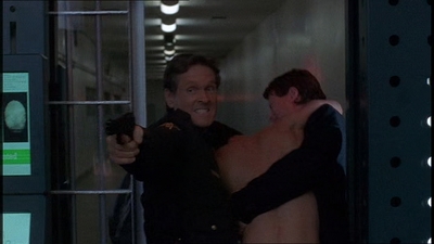 ROSWELL_-_E1X21_THE_WHITE_ROOM_511.jpg