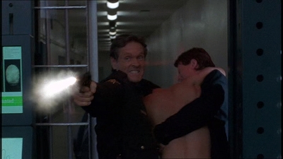 ROSWELL_-_E1X21_THE_WHITE_ROOM_512.jpg