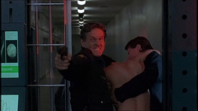 ROSWELL_-_E1X21_THE_WHITE_ROOM_514.jpg