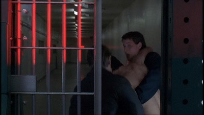 ROSWELL_-_E1X21_THE_WHITE_ROOM_531.jpg