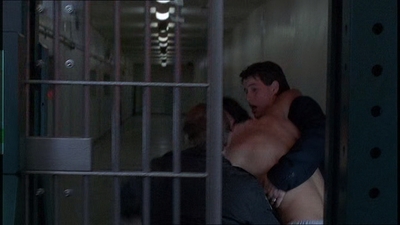 ROSWELL_-_E1X21_THE_WHITE_ROOM_536.jpg