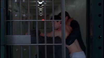 ROSWELL_-_E1X21_THE_WHITE_ROOM_545.jpg