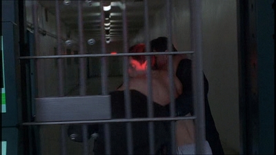 ROSWELL_-_E1X21_THE_WHITE_ROOM_554.jpg