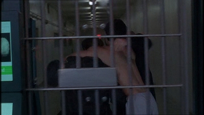ROSWELL_-_E1X21_THE_WHITE_ROOM_565.jpg