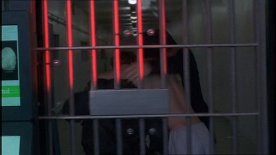 ROSWELL_-_E1X21_THE_WHITE_ROOM_567.jpg