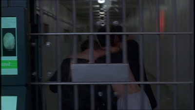 ROSWELL_-_E1X21_THE_WHITE_ROOM_570.jpg