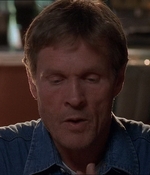 ROSWELL_-_E1X21_THE_WHITE_ROOM_043.jpg