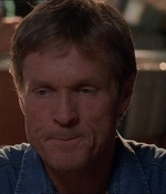 ROSWELL_-_E1X21_THE_WHITE_ROOM_079.jpg