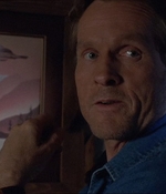 ROSWELL_-_E1X21_THE_WHITE_ROOM_300.jpg